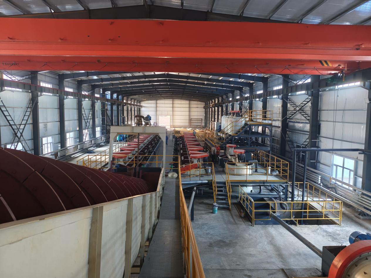 江西地建投蒙古国萤石选采项目试车运行