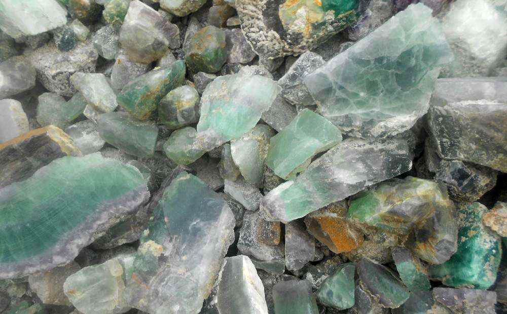 首航！老挝萤石粉将顺利抵达昆明国际陆港