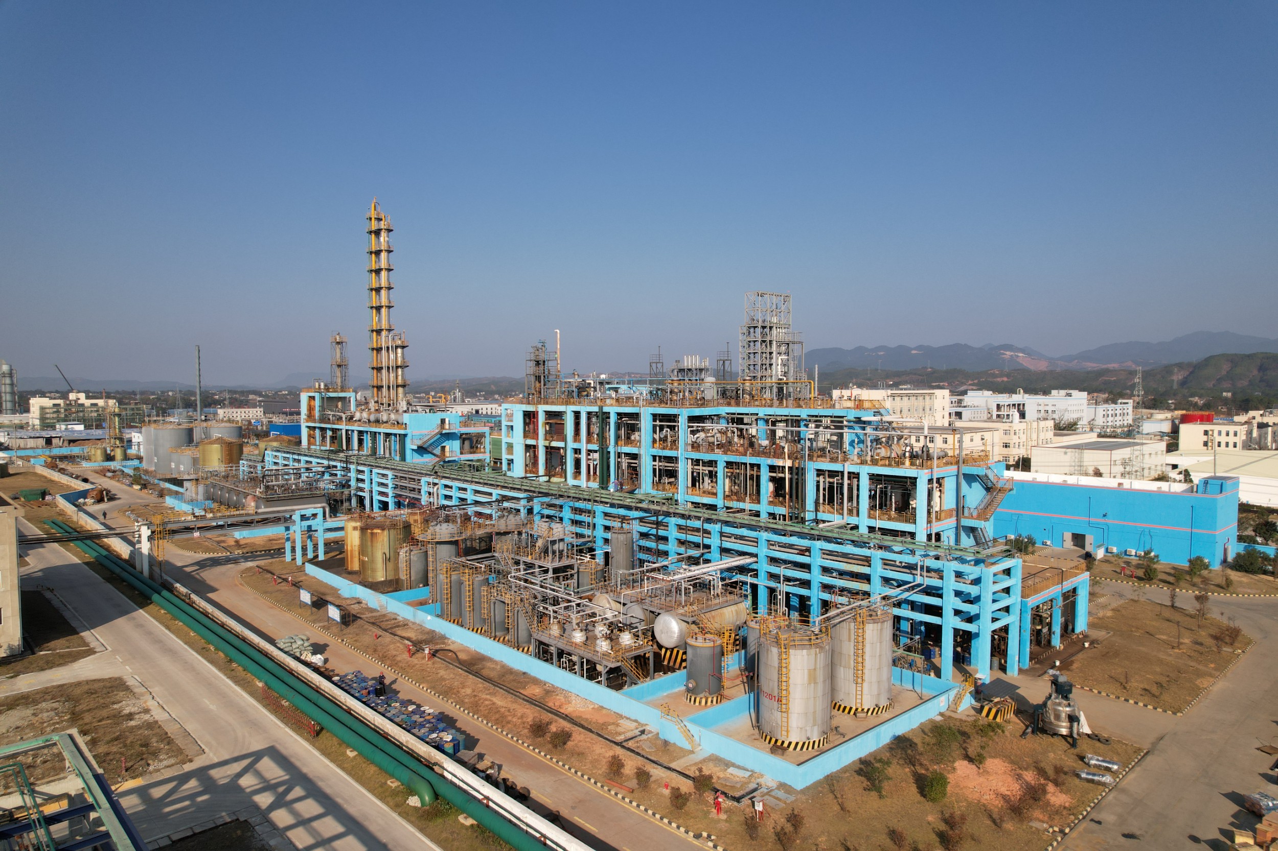 詹鼎材料年产3000吨电子氟化液项目签约天津！